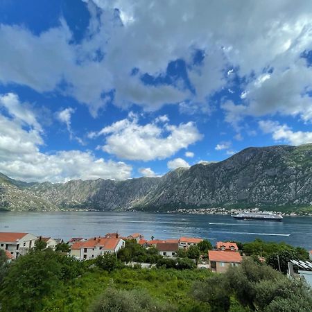 Apartments Krivokapic Prcanj With Bay View Kotor Kültér fotó