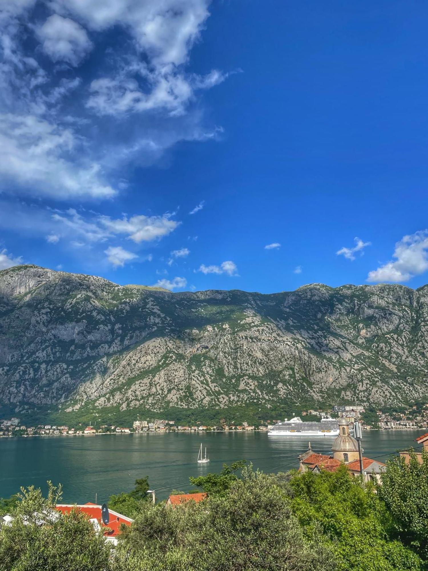 Apartments Krivokapic Prcanj With Bay View Kotor Kültér fotó