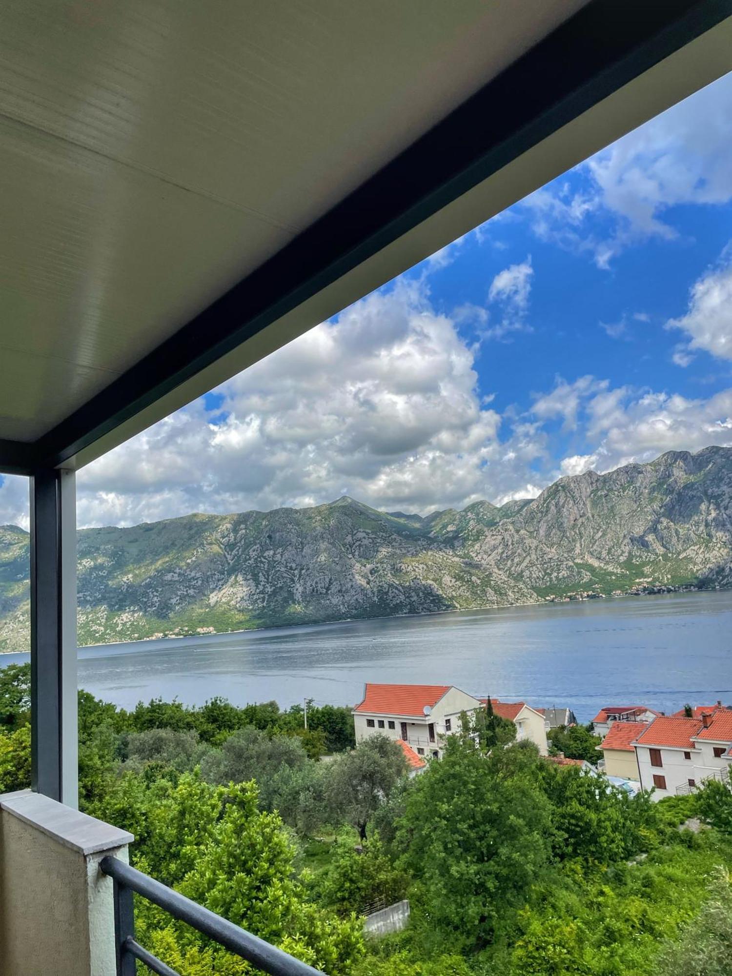 Apartments Krivokapic Prcanj With Bay View Kotor Kültér fotó