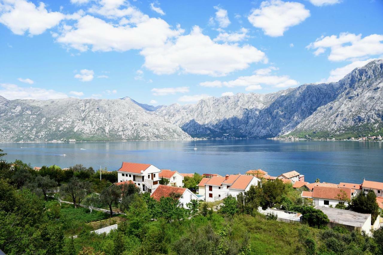 Apartments Krivokapic Prcanj With Bay View Kotor Kültér fotó